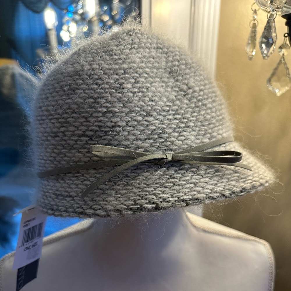 Grey bucket hat
